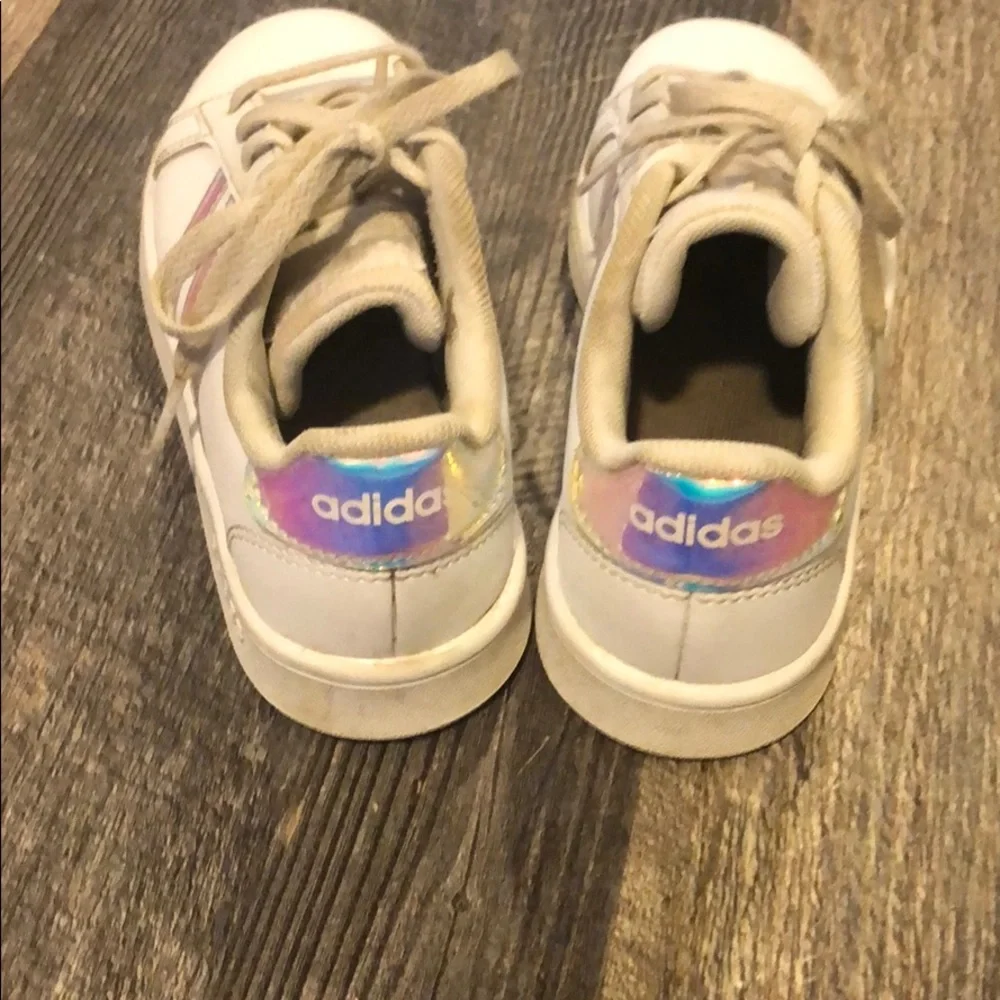 Adidas - Picture 3 of 4